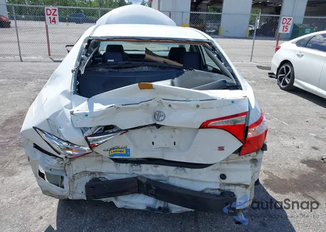 2015 Toyota Corolla S Plus z USA, uszkodzony, nr VIN 2T1BURHE5FC464627